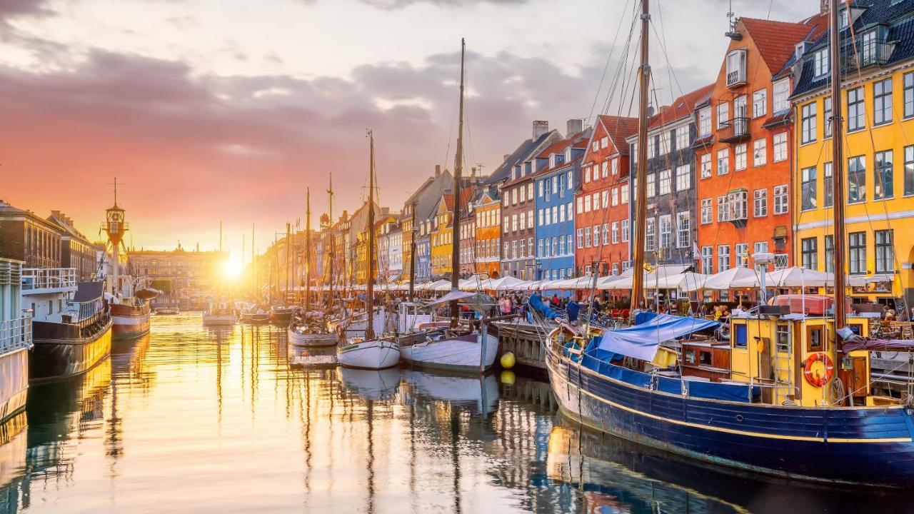 Stylish Apartment At Best Location In Cph By The Canals Köpenhamn Exteriör bild
